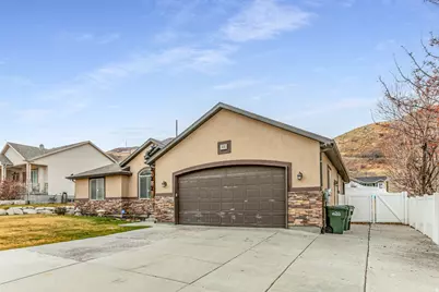 49 W Iron Rod Rd, Tooele, UT 84074 - Photo 3