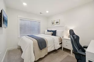 4453 E Hurstbourne Dr, Eagle Mountain, UT 84005 - Photo 33