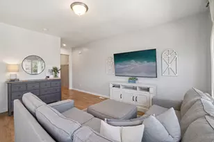 4453 E Hurstbourne Dr, Eagle Mountain, UT 84005 - Photo 7