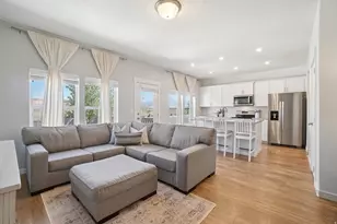 4453 E Hurstbourne Dr, Eagle Mountain, UT 84005 - Photo 5