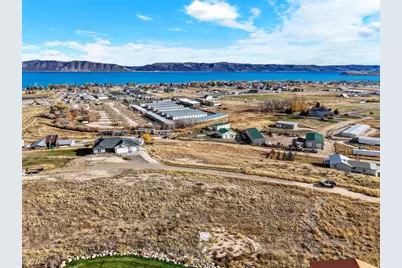 531 W Belle Dr, Garden City, UT 84028 - Photo 11