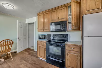 490 W 400 N, Orem, UT 84057 - Photo 7