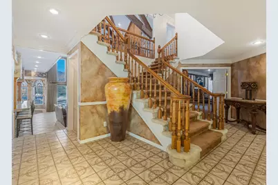 8585 S Mt Majestic Rd E, Sandy, UT 84093 - Photo 5