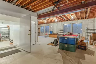 8585 S Mt Majestic Rd E, Sandy, UT 84093 - Photo 41