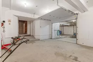 8585 S Mt Majestic Rd E, Sandy, UT 84093 - Photo 43