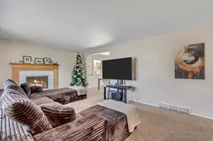 7211 S Cypress Way, Cottonwood Heights, UT 84121 - Photo 5