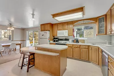 7211 S Cypress Way, Cottonwood Heights, UT 84121 - Photo 7