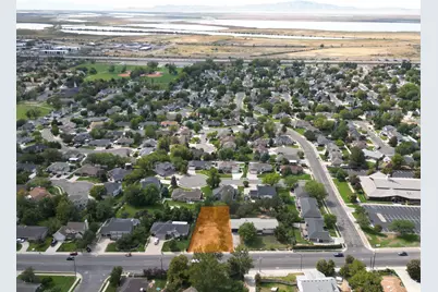 1421 N Main St, Centerville, UT 84014 - Photo 5