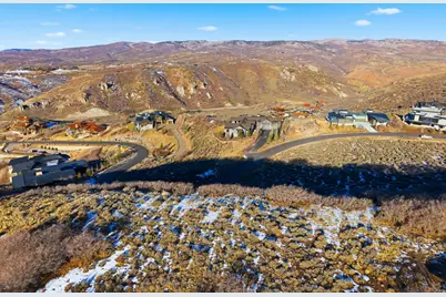 2562 E Canyon Gate Rd #1, Park City, UT 84098 - Photo 9