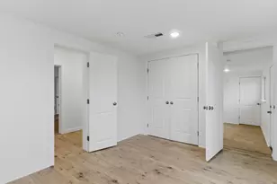 221 E 4800 S, Salt Lake City, UT 84107 - Photo 31