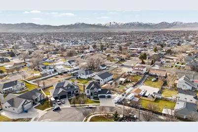 11942 S Waterhouse Ct W, Riverton, UT 84065 - Photo 41