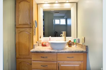 2178 W Arthur Dr, West Jordan, UT 84084 - Photo 17