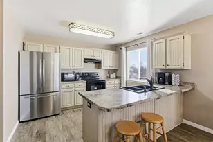 826 E 760 N, Ogden, UT 84404 - Photo 9