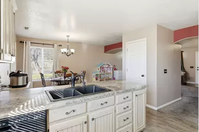 826 E 760 N, Ogden, UT 84404 - Photo 11