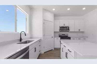 1563 E 960 N #200, Salem, UT 84653 - Photo 5