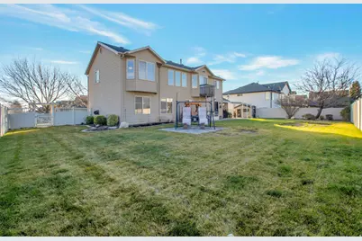 1942 W Silver Spur Way N, Farmington, UT 84025 - Photo 15