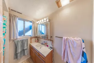 75 E Monticello Dr S, Kaysville, UT 84037 - Photo 13