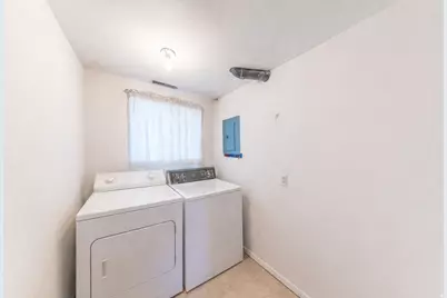 75 E Monticello Dr S, Kaysville, UT 84037 - Photo 9