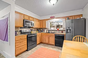 2349 W Chateau Dr, Roy, UT 84067 - Photo 5