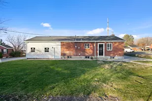 53 W 1800 S, Bountiful, UT 84010 - Photo 23