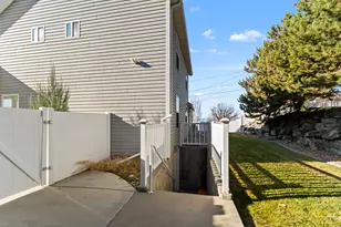 1485 E Navajo Dr S, Pleasant Grove, UT 84062 - Photo 9