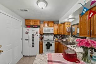 1485 E Navajo Dr S, Pleasant Grove, UT 84062 - Photo 37