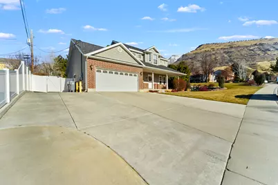 1485 E Navajo Dr S, Pleasant Grove, UT 84062 - Photo 3