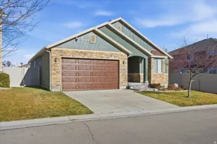 3856 W Coastal Dune Dr, South Jordan, UT 84009 - Photo 3