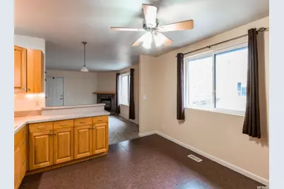 1761 E Fort Union Blvd, Cottonwood Heights, UT 84121 - Photo 21