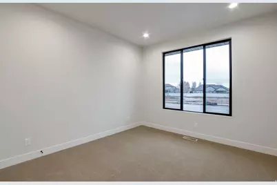 298 N Amber Ln W, Layton, UT 84041 - Photo 25