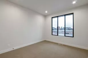 298 N Amber Ln W, Layton, UT 84041 - Photo 25