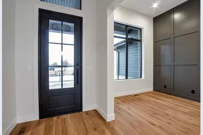 298 N Amber Ln W, Layton, UT 84041 - Photo 5