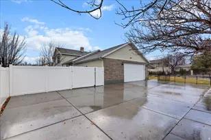 9871 S 4000 W, South Jordan, UT 84095 - Photo 29