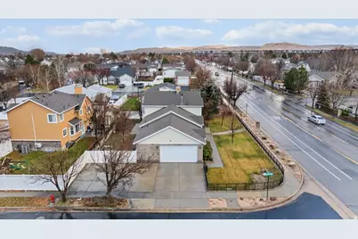 9871 S 4000 W, South Jordan, UT 84095 - Photo 33