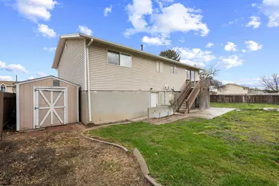 4929 S Huntington Rd W, Taylorsville, UT 84129 - Photo 25