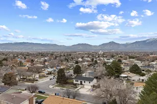 4929 S Huntington Rd W, Taylorsville, UT 84129 - Photo 33