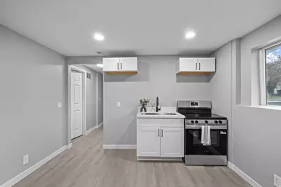 4929 S Huntington Rd W, Taylorsville, UT 84129 - Photo 19