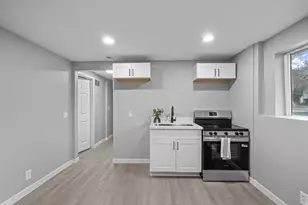 4929 S Huntington Rd W, Taylorsville, UT 84129 - Photo 19