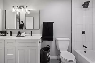 4929 S Huntington Rd W, Taylorsville, UT 84129 - Photo 13