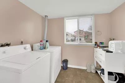 7987 S 3260 W, West Jordan, UT 84088 - Photo 17