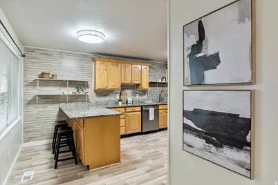 112 W 2050 N, Sunset, UT 84015 - Photo 7