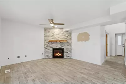 1332 N 2350 E, Layton, UT 84040 - Photo 7