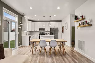 2154 W Lydia Ln, Syracuse, UT 84075 - Photo 9