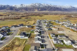 697 W 20 N, Hyrum, UT 84319 - Photo 7