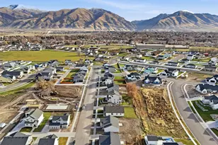 697 W 20 N, Hyrum, UT 84319 - Photo 5