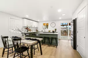 1358 E Maplewood Dr, Murray, UT 84121 - Photo 7