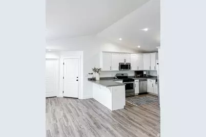 218 E 200 S, Aurora, UT 84620 - Photo 13