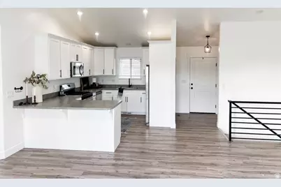 218 E 200 S, Aurora, UT 84620 - Photo 3