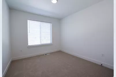 595 N 300 W, Smithfield, UT 84335 - Photo 15