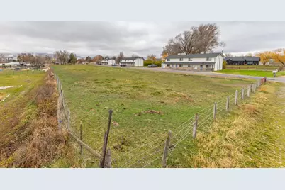 360 N 400 W, Hyrum, UT 84319 - Photo 7